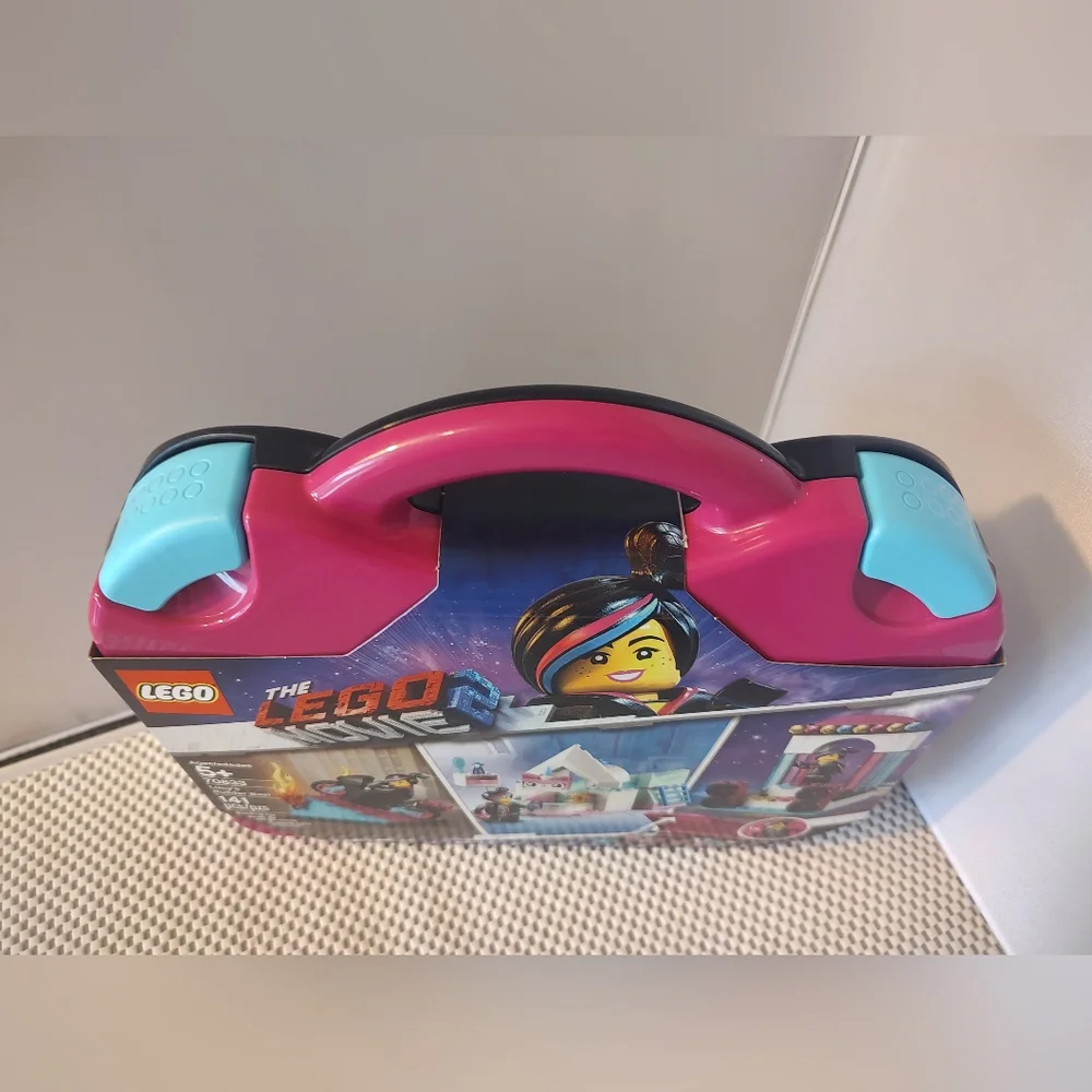 Lego Movie 2 70833 Lucy's Builder Box NWT Building Toy Set W/Storage Container